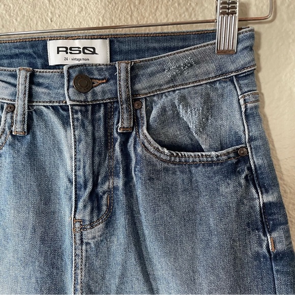 RSQ Vintage Mom Jeans Women’s 24 Blue Medium Wash Ripped Distressed Stretch - Picture 8 of 16